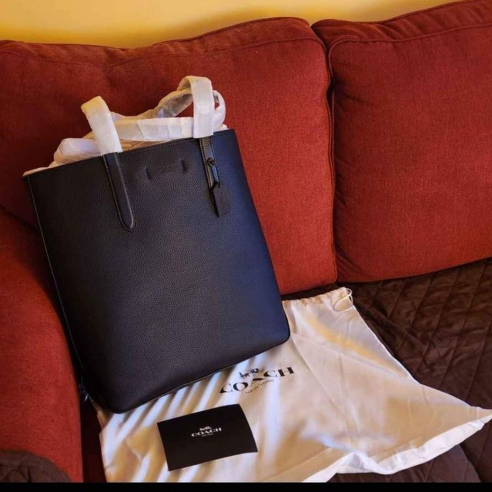 Brand Coach Bag, black pebbled leather